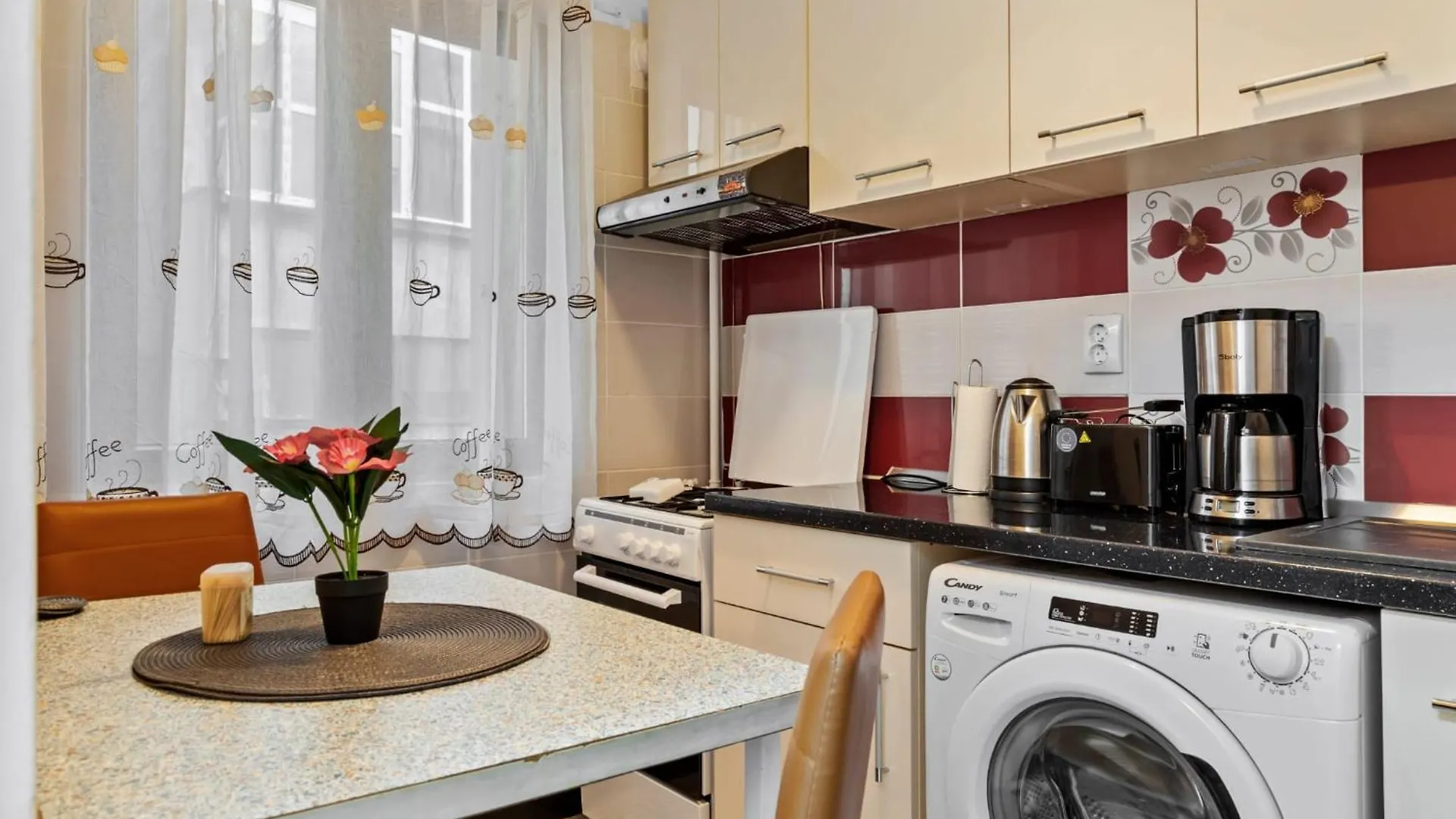 Apartment Tell - Cozy Quiet Studio Bucharest Romania